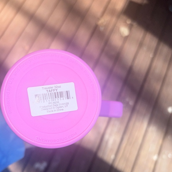 HydroJug Taffy 32 oz Traveler Tumbler - Picture 6 of 11